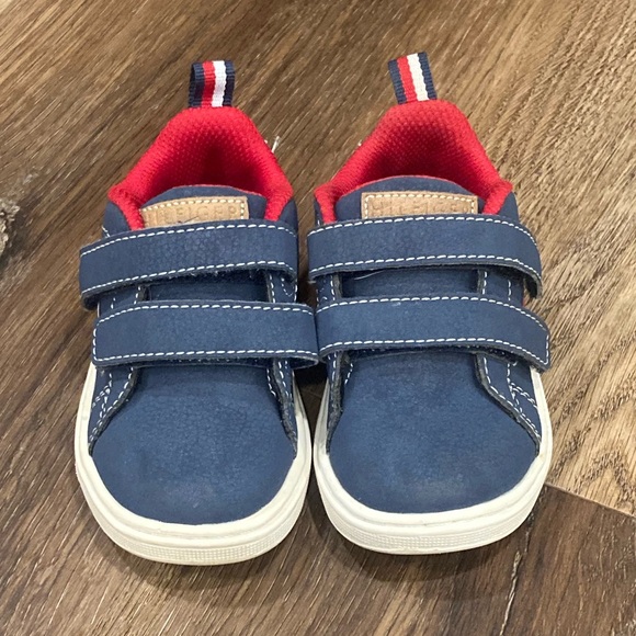 Tommy Hilfiger Kids Blue and Red Velcro Sneakers Shoes Size 5 Little Boy - Picture 1 of 10